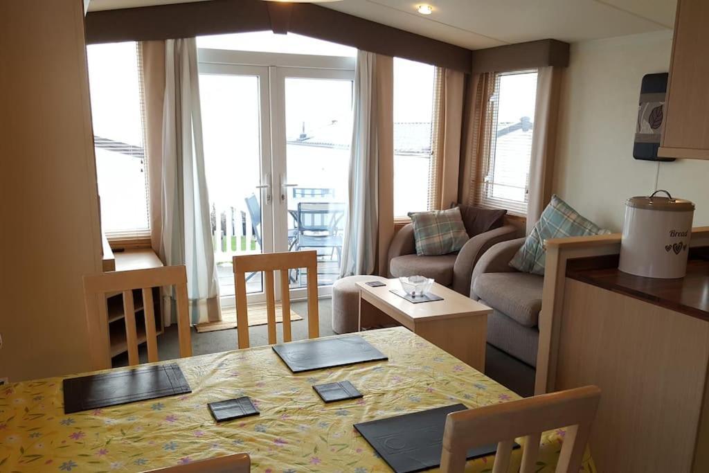 Cozy And Relaxing With Stunning Sea Views Daire Lytchett Minster Dış mekan fotoğraf